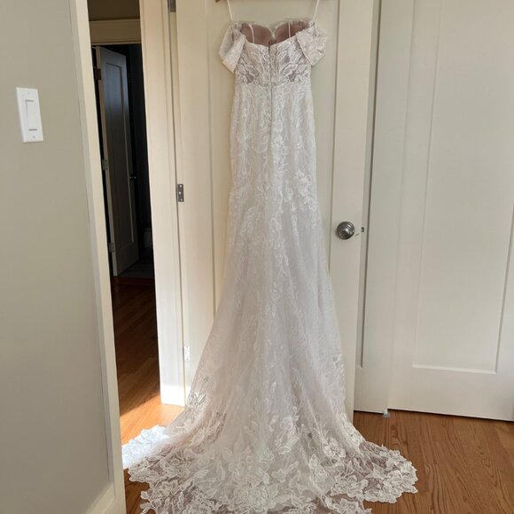 Pronovias Wedding Dress Size 4 - Picture 4 of 11